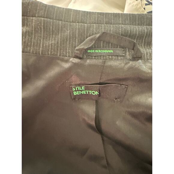 UNITED COLORS OF BENETTON Three Piece Gray Pinstripe Suit Skirt Jacket Shirt - Picture 5 of 7